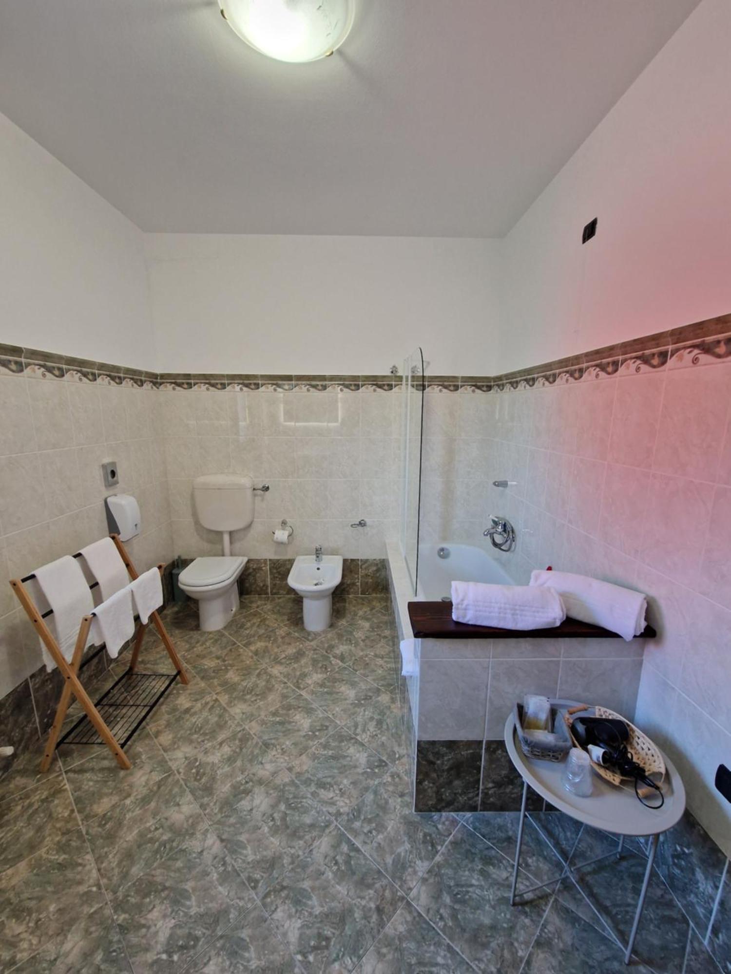 Borgo Di Arcadia Hotel Porto Tolle Buitenkant foto